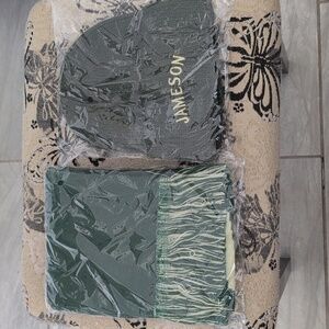 Jameson branded Dark Green Beanie & Matching Scarf Set